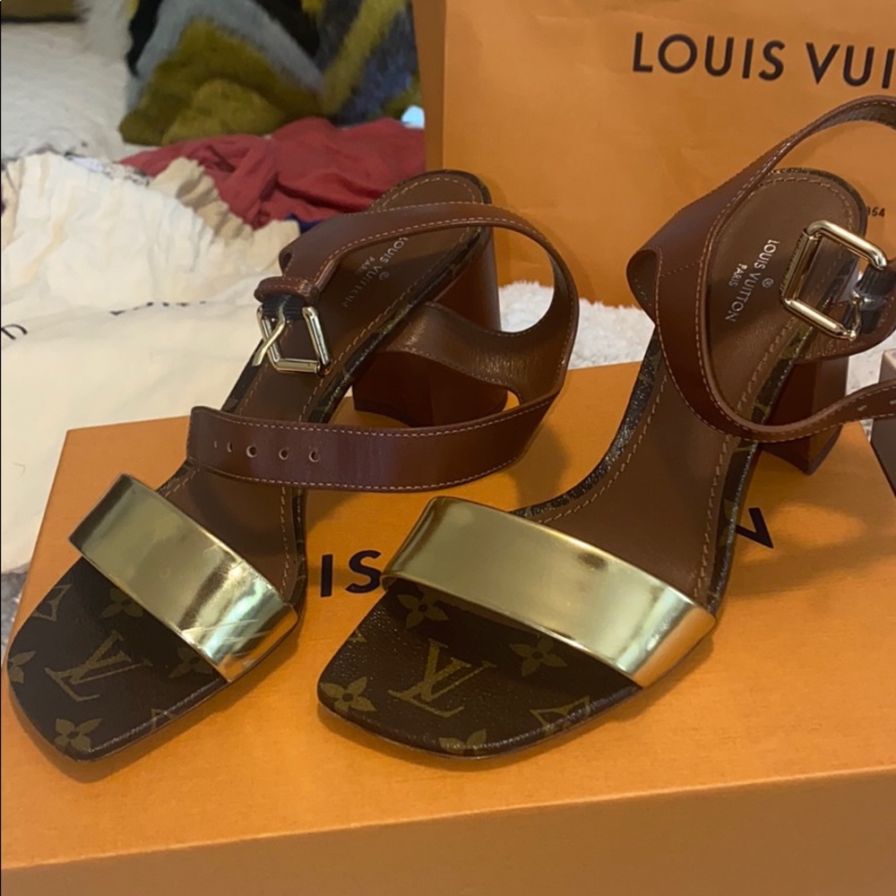 LOUIS VUITTON Mini Heels